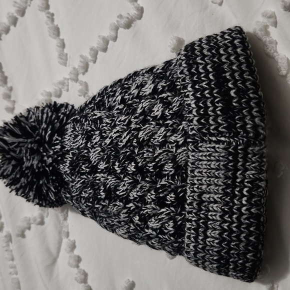 Baby Knit Pom-Pom Beanie – One Size | New Without Tags - Picture 3 of 3